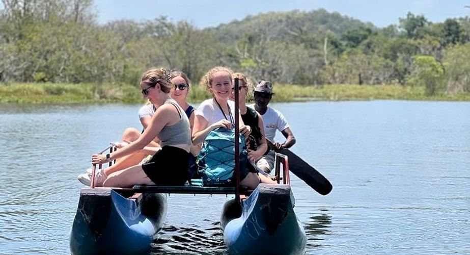 Boottocht op Madu meer Boottocht op Madu meer